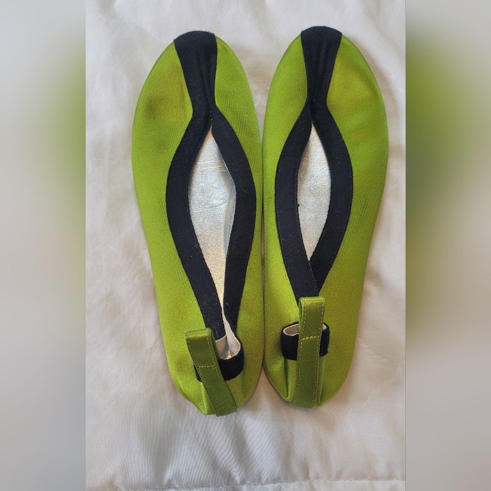 Tory Burch Ballet Flat in Lime/Perfect Black